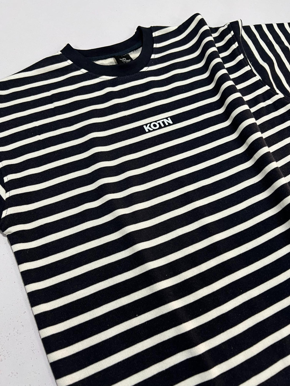 B&W STRIPE OVERSIZED T-SHIRT